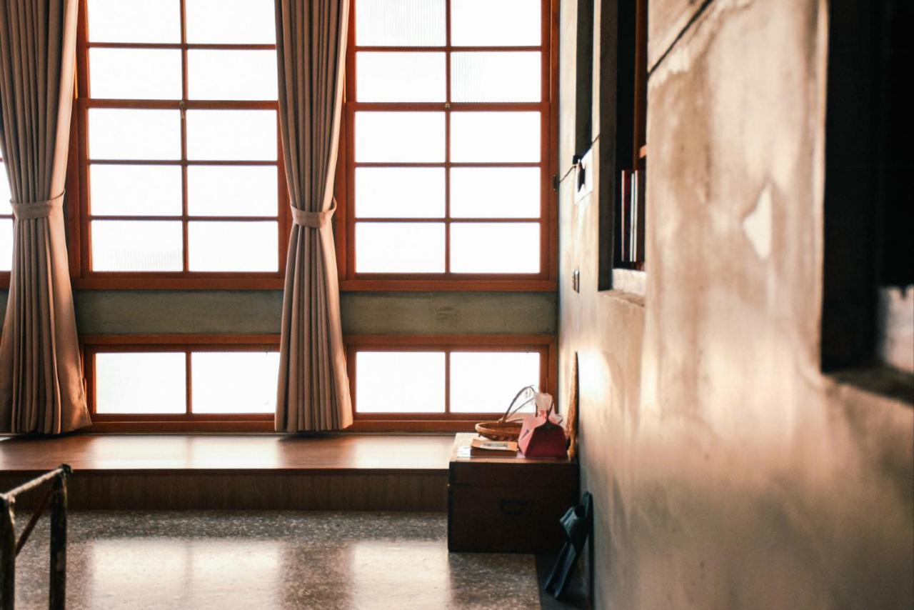 Loku. Tainan Hotel Exterior foto
