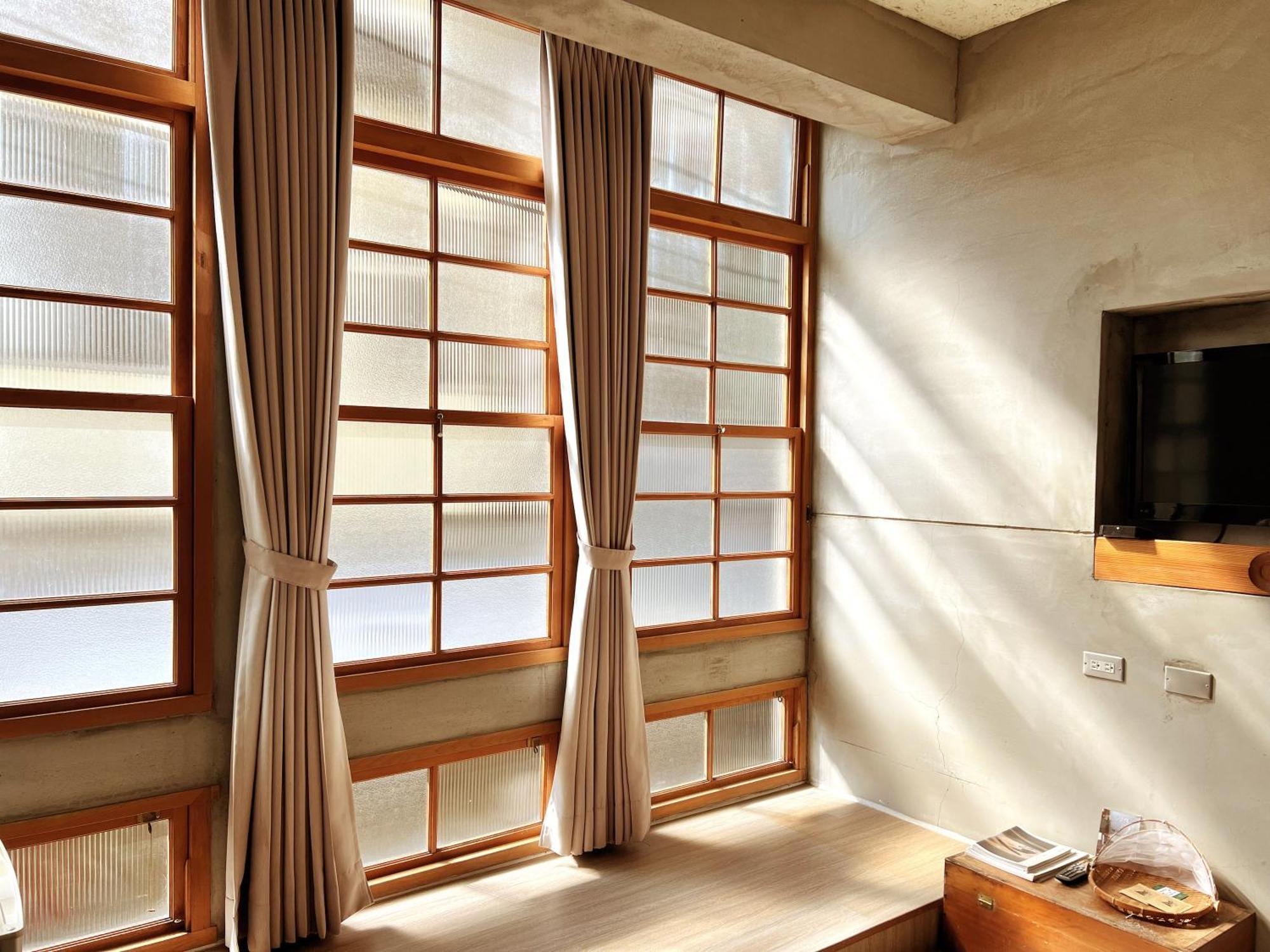Loku. Tainan Hotel Exterior foto